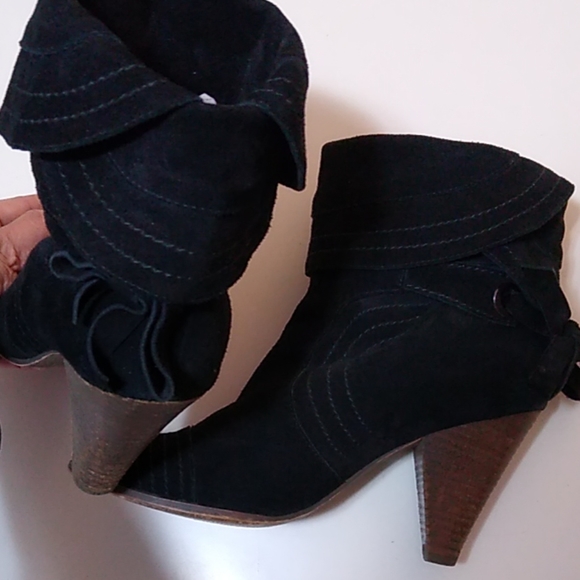 Gorgeous leather pull-on slouchy style ankle boots - Picture 7 of 9